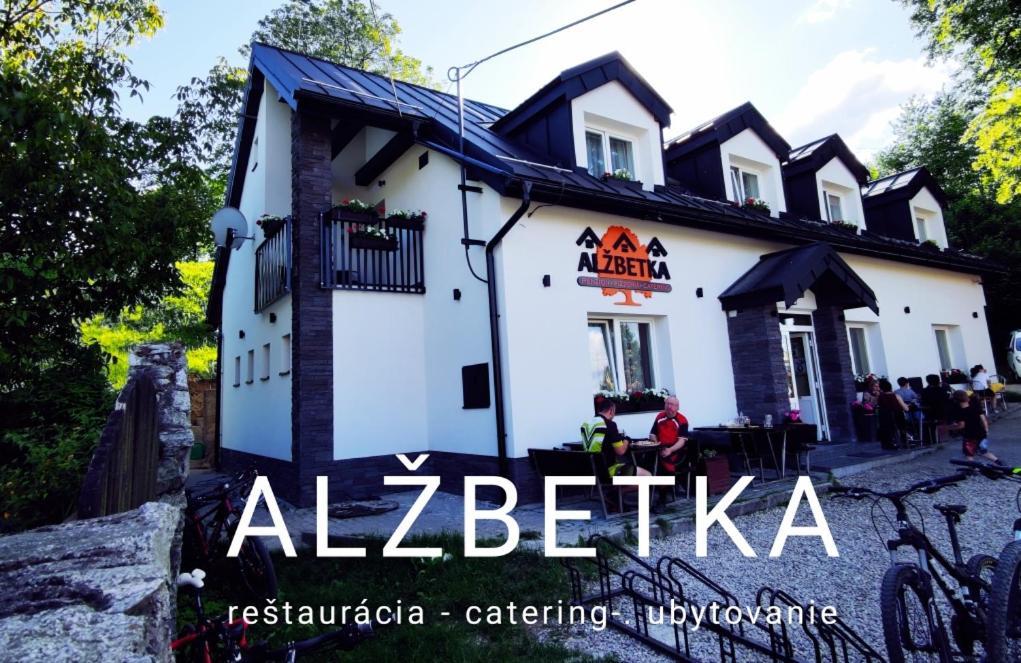Pizzeria Alzbetka Hotel Strecno Екстериор снимка