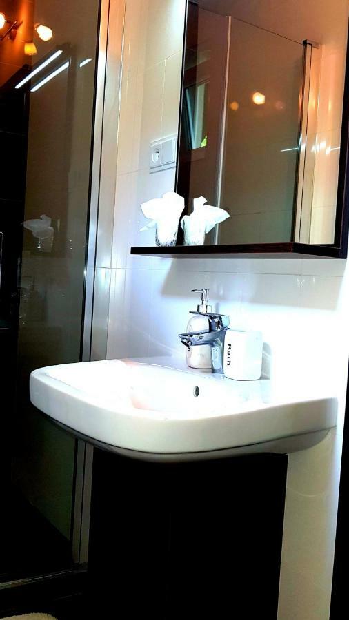 Pizzeria Alzbetka Hotel Strecno Екстериор снимка